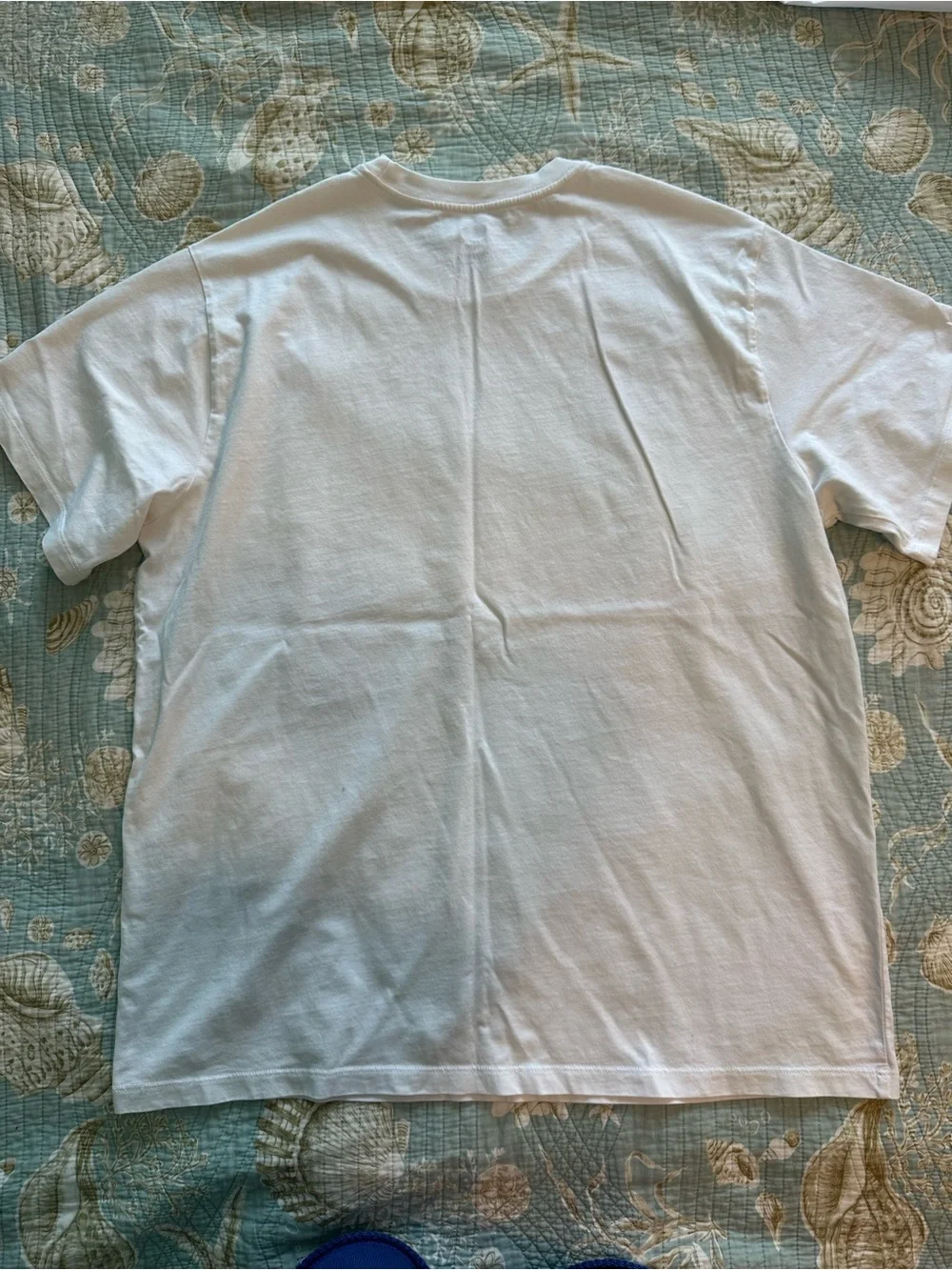 Levi's Essential Relaxed Fit White T-shirt